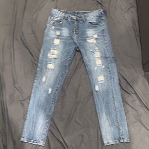 Mens Blue Denim Jeans. Size 34.